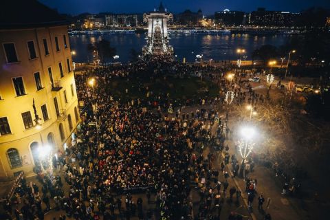 gyermekvedelmi-tuntetes-tisza-part