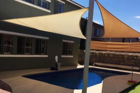 Viharálló árnyékolás: a napvitorla előnyei