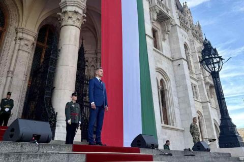 magyar-peter-parlament