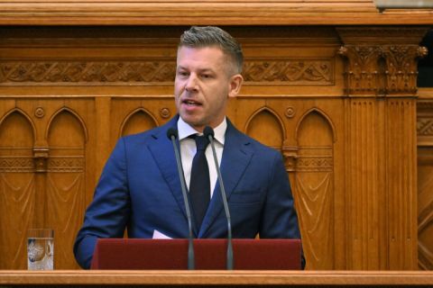 magyar-peter-parlament (1)