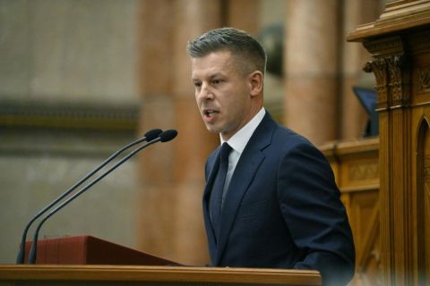 magyar-peter-parlament