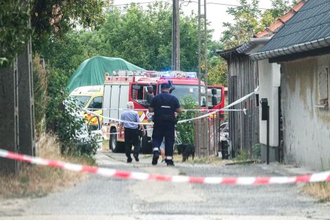 Őrizetbe vették a férfit, aki magára robbantotta a házat Öskün az összegyűjtögetett háborús lőszereivel