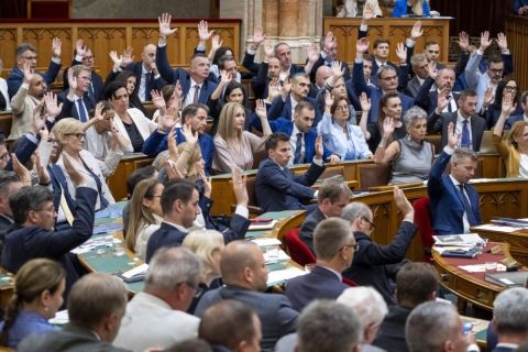 NVVH-sumákolás: megtagadta a pontozó sablon és a jelöltek sorrendjének kiadását az igazságügyi bizottság