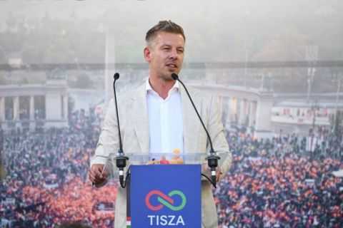 Orbánék után Magyar Péter is a katások nyakára lép, adóemelés jön