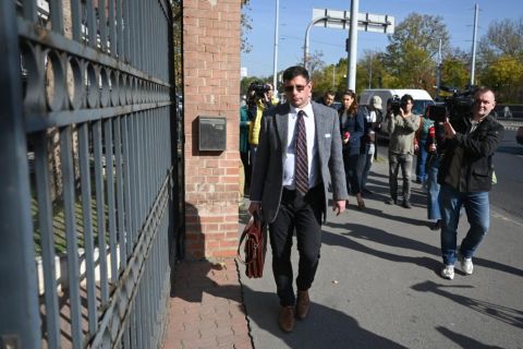 5 oldalt teszi ki csak az, amivel Matolcsyt gyanúsítják – már a rendőrségi fogdán ül Orbán jegybankárja