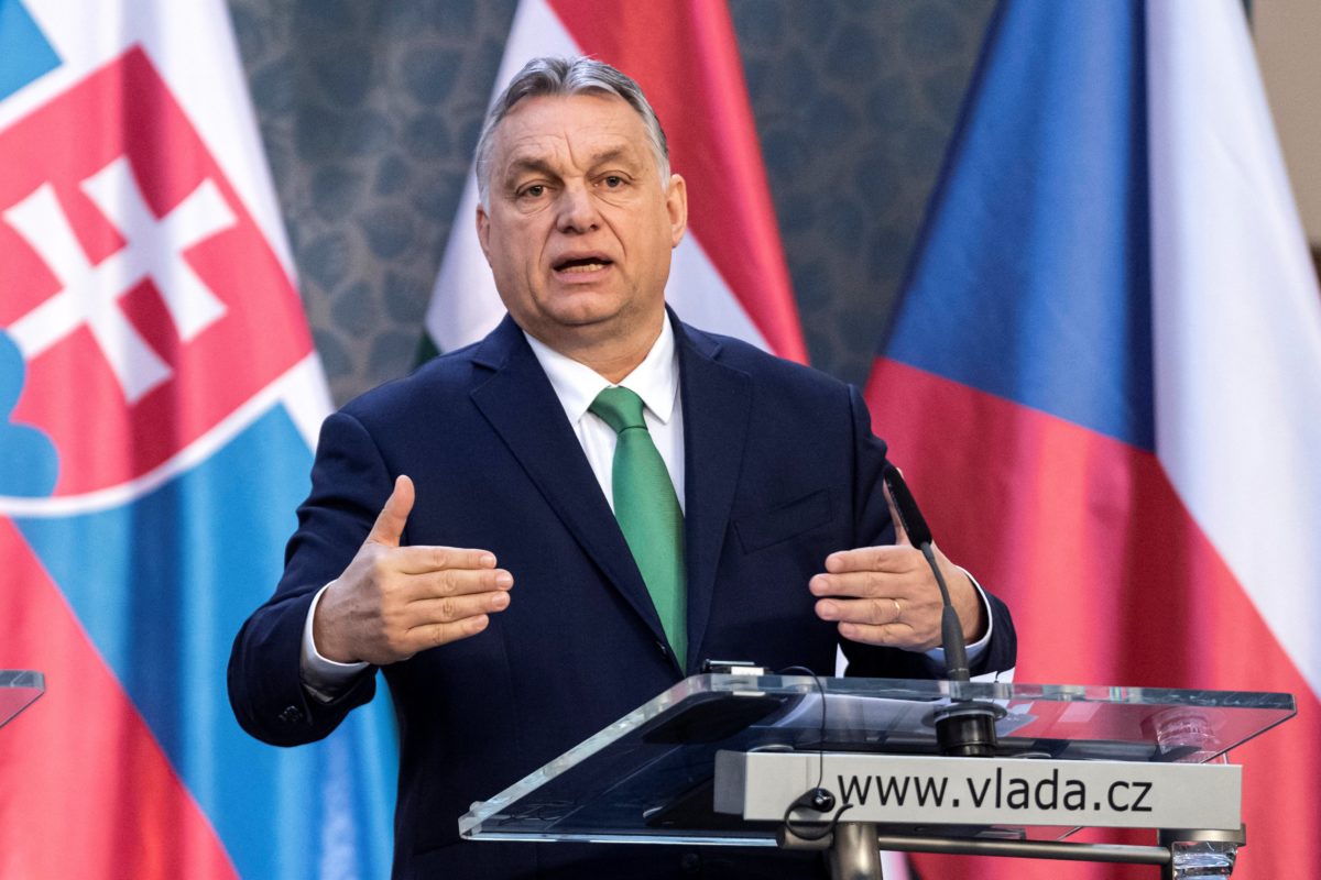 Orbán Viktor miniszterelnök a visegrádi országok (V4) kormányfői csúcstalálkozóján tartott sajtótájékoztatón a prágai Straka Akadémián 2020. március 4-én.