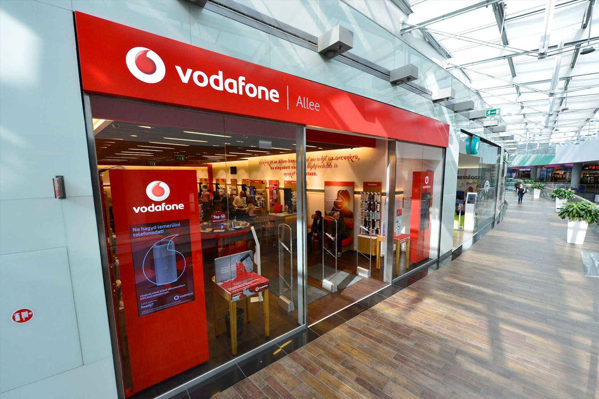 6 napra lerohad a Vodafone, csak korlátozott ügyintézés lesz
