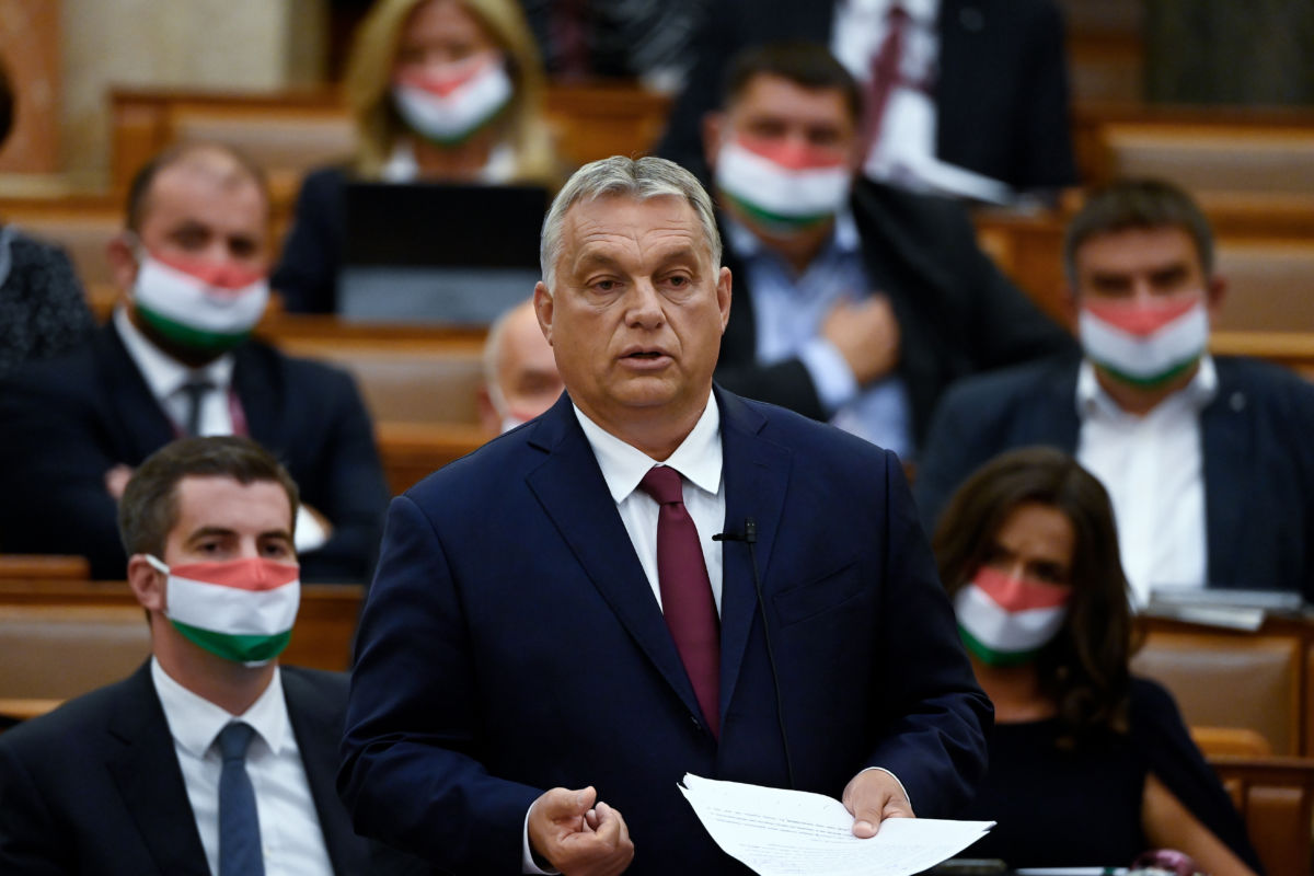 Orbán Viktor miniszterelnök napirend előtt szólal fel az Országgyűlés plenáris ülésén 2020. szeptember 21-én.