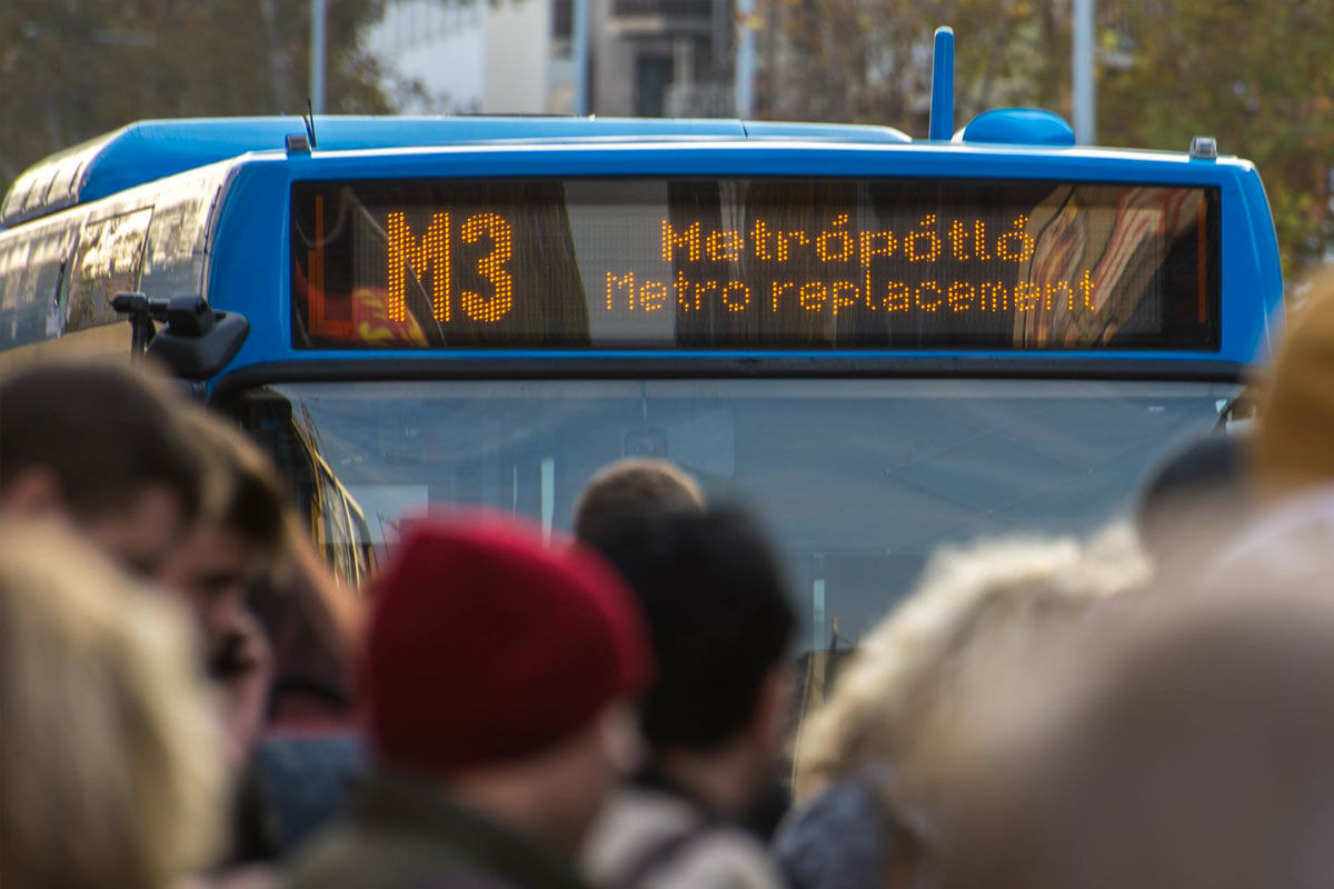 November 7-től pótlóbuszok járnak a 3-as metró középső szakaszán