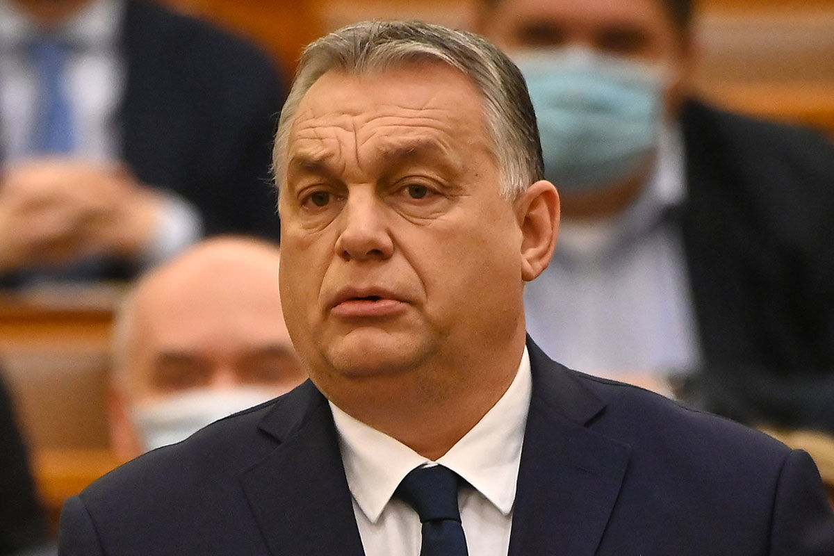 Orbán Viktor miniszterelnök napirend előtt szólal fel az Országgyűlés plenáris ülésén 2020. december 14-én.
