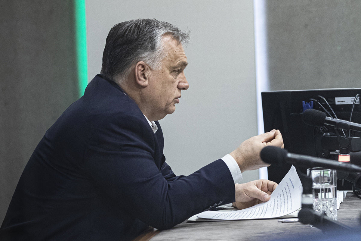 Orbán Viktor kormányfő interjút ad a Jó reggelt, Magyarország! című műsorban Nagy Katalin műsorvezetőnek a Kossuth rádió stúdiójában 2021. március 5-én.