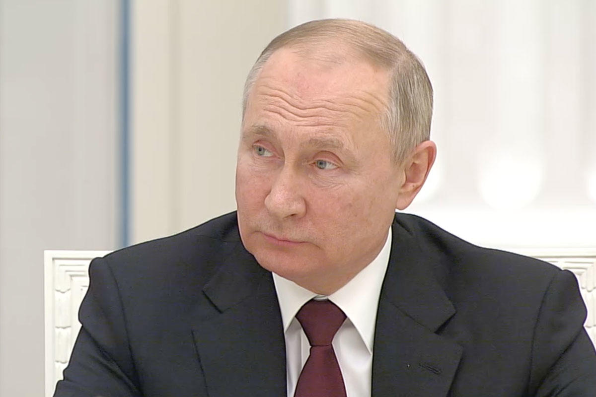 Vlagyimir Putyin orosz elnök bejelenti a Donyecki Népköztársaság és a Luhanszki Népköztársaság elismerését 2022. február 22-én.