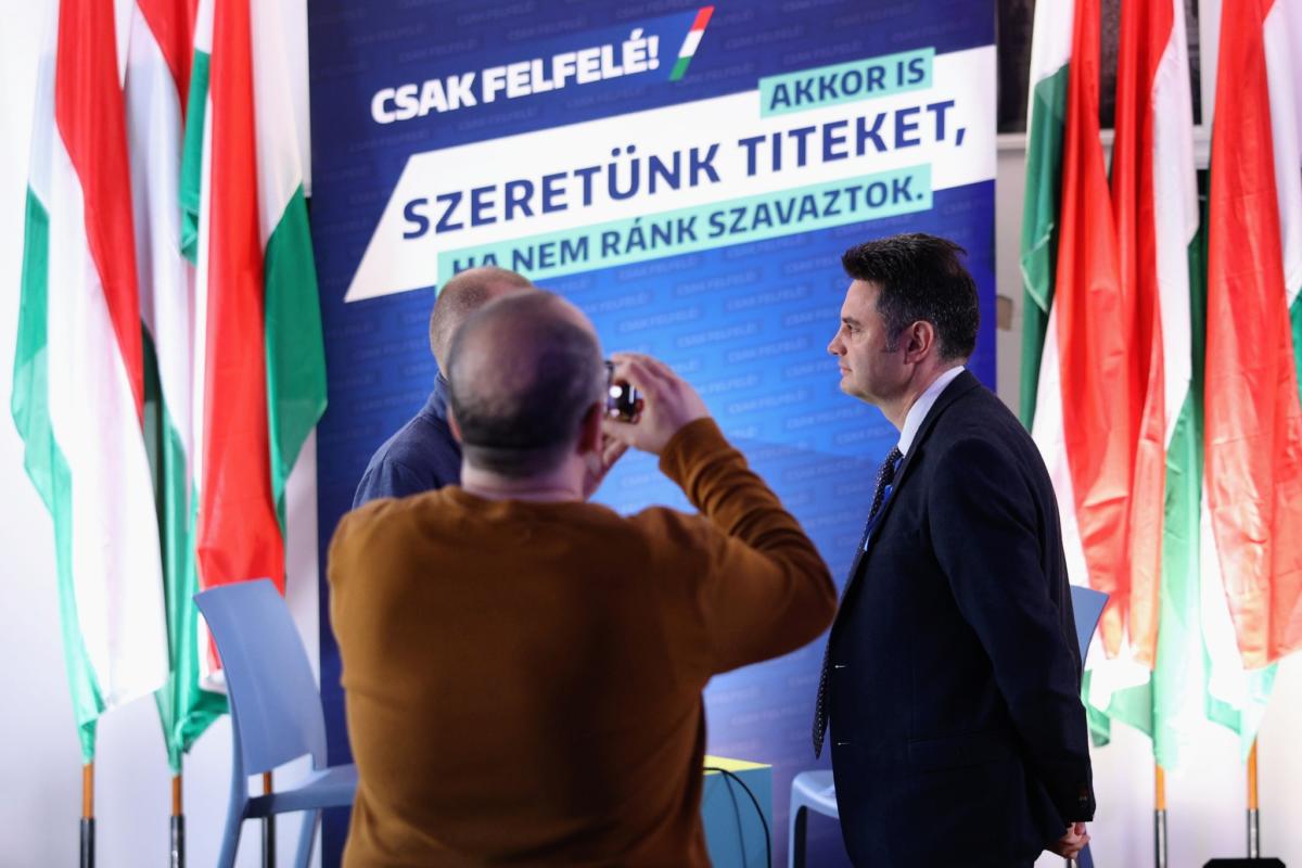 A Párbeszéd és a Jobbik is magának szeretné Márki-Zay Péter mandátumát