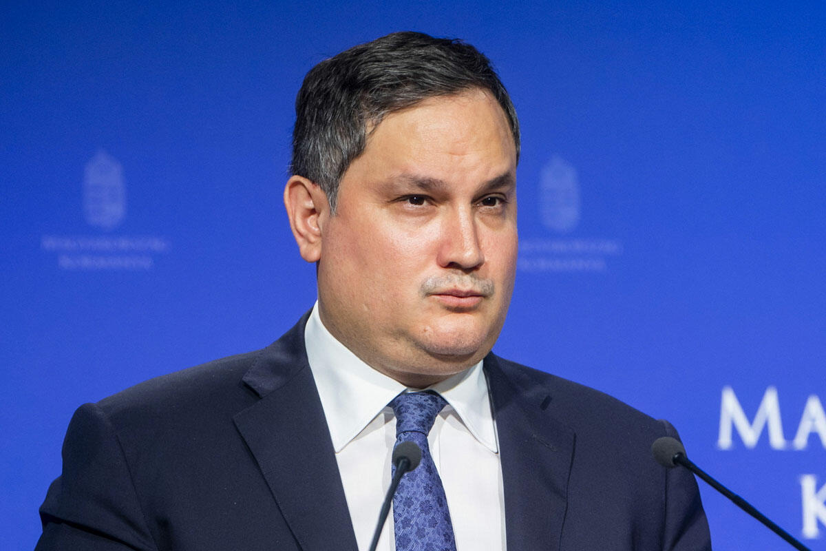 Nagy Márton gazdaságfejlesztési miniszter a Kormányinfó sajtótájékoztatón a Miniszterelnöki Kabinetiroda Garibaldi utcai sajtótermében 2022. május 26-án.