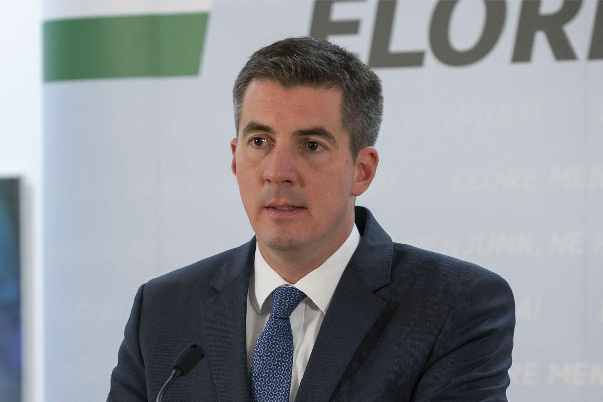 Kocsis Máté, a Fidesz frakcióvezetője a Fidesz-KDNP kihelyezett frakcióülése szünetében tartott sajtótájékoztatón Balatonalmádiban 2022. szeptember 22-én.