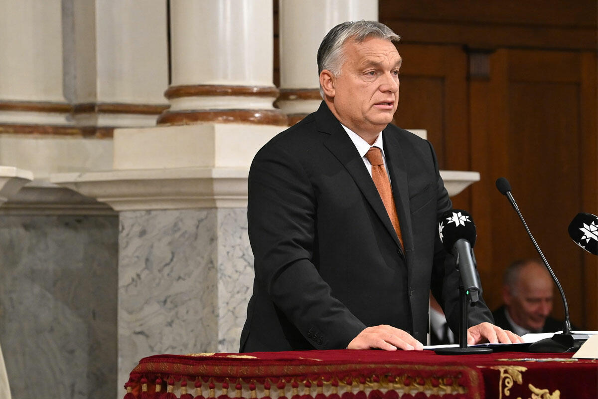 Orbán Viktor beszédet mond a megújult dunamelléki püspöki székház, református teológia és újjáépített kollégium átadása alkalmából tartott ünnepi istentiszteleten a Kálvin téri református templomban 2022. október 1-jén.