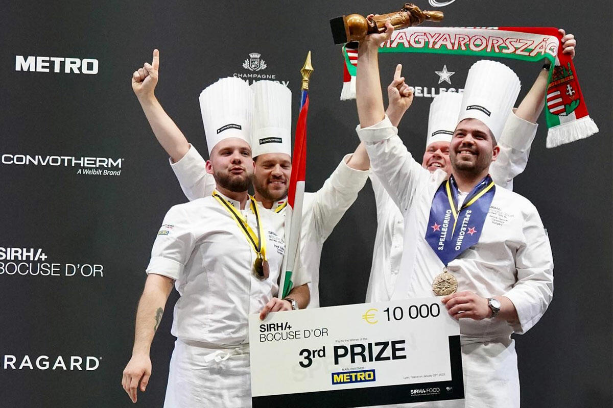 A bronzérmes magyar csapat a 2023-as Bocuse d'Or díjátadóján.