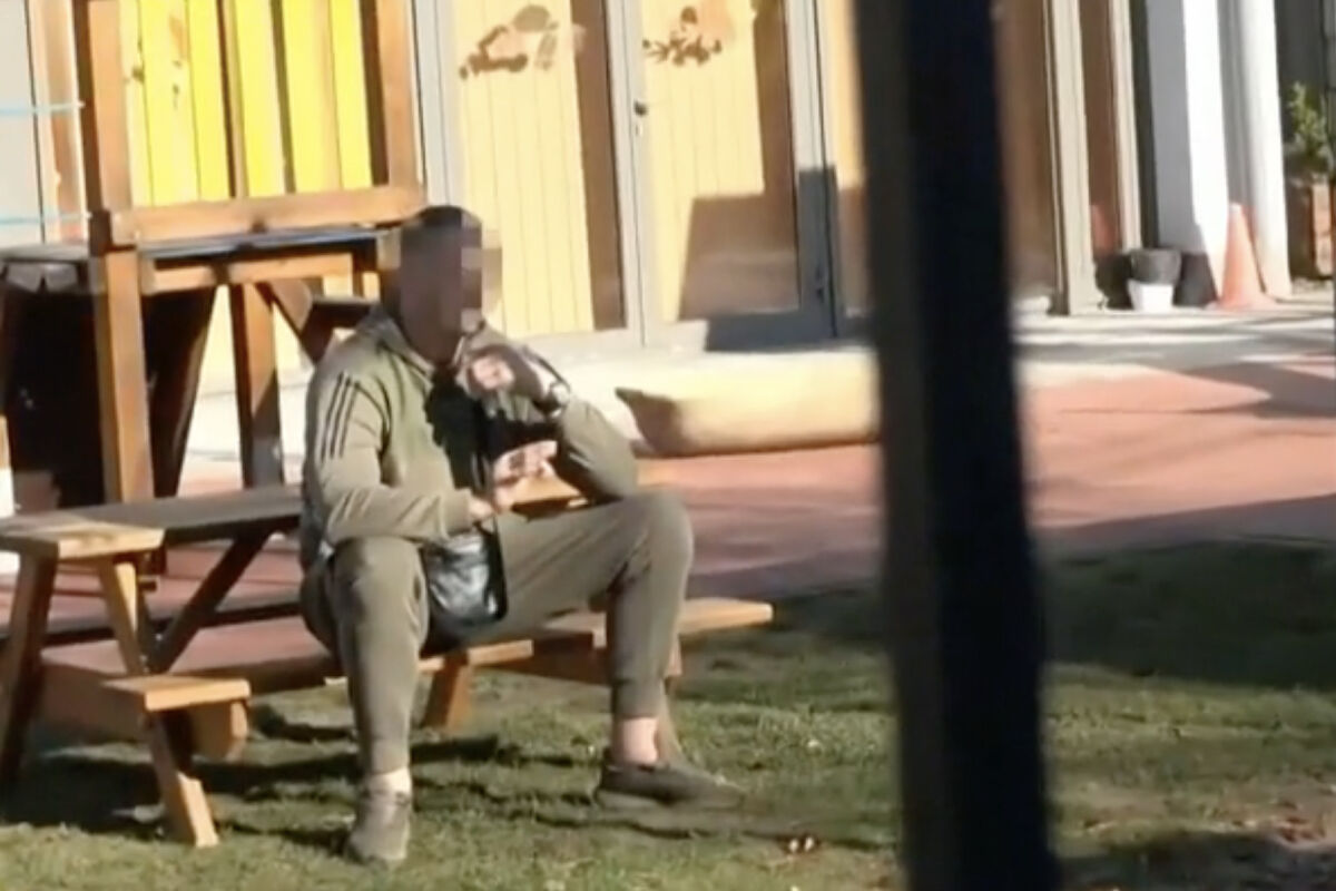 Késsel fenyegetőzött egy férfi egy budapesti óvodában, ablakon át menekítették a gyerekeket