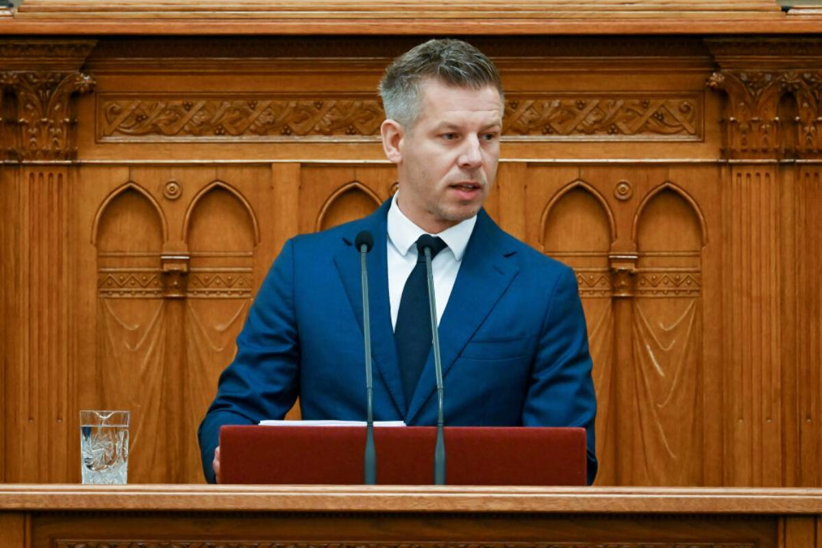 magyar-peter-parlament (1)