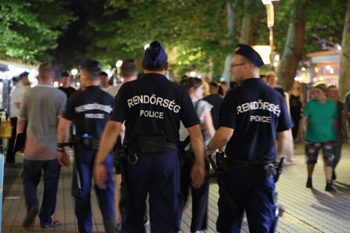 rendorseg-siofok-balaton-jarorozes