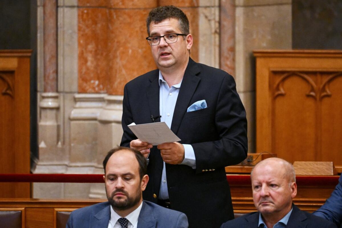 Seszták Miklós, a KDNP képviselője felszólal a Magyarország Alaptörvényének tizenhetedik módosításáról szóló törvényjavaslat vitájában az Országgyűlés rendkívüli ülésén 2026. július 7-én.